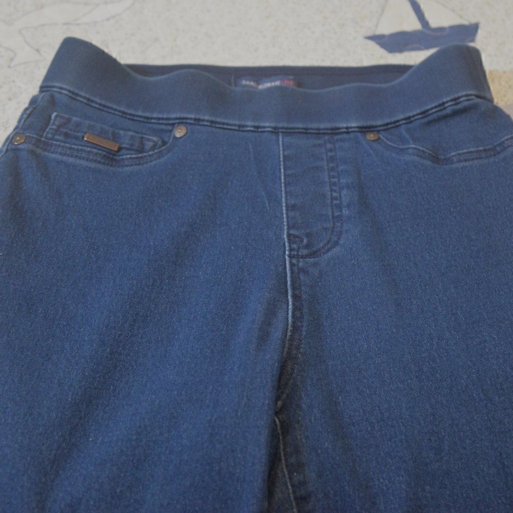 2/$10 Isaac Mizrahi Size 2 Pull-on Jeans MUST BUNDLE FOR THIS PRICE - Picture 3 of 7
